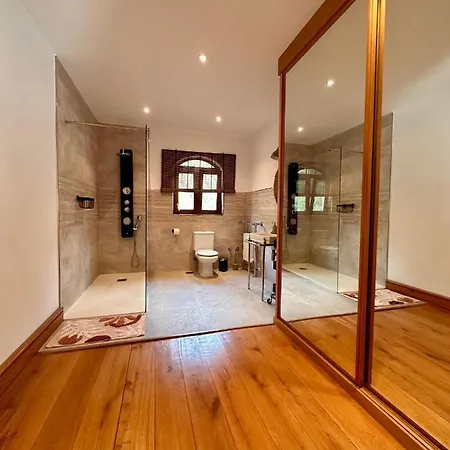 Хостел All Inclusive Luxurious Coliving La Kookaburra