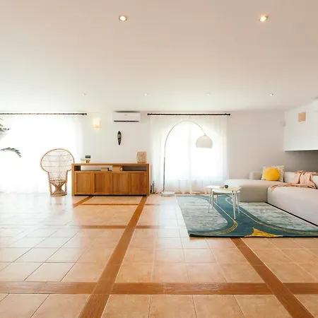 All Inclusive Luxurious Coliving La Kookaburra Хостел *