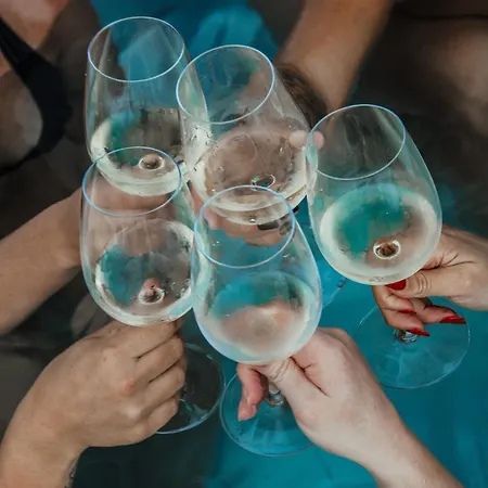 Хостел All Inclusive Luxurious Coliving La Kookaburra Коин