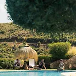 All Inclusive Luxurious Coliving La Kookaburra Hostel *