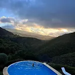 Hostel All Inclusive Luxurious Coliving La Kookaburra *